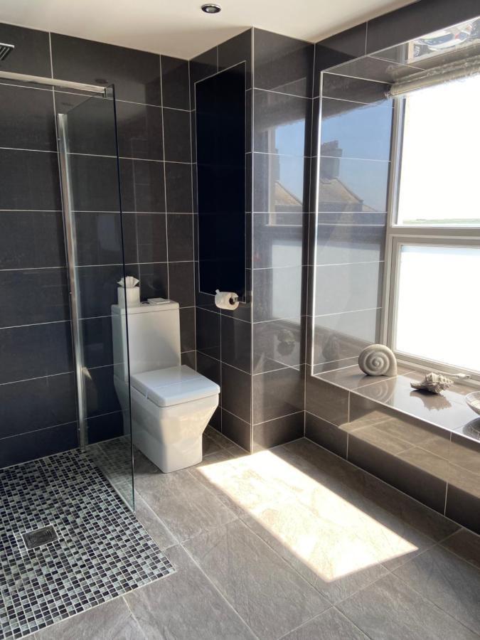 Halvard Apartments At Castletown Ngoại thất bức ảnh