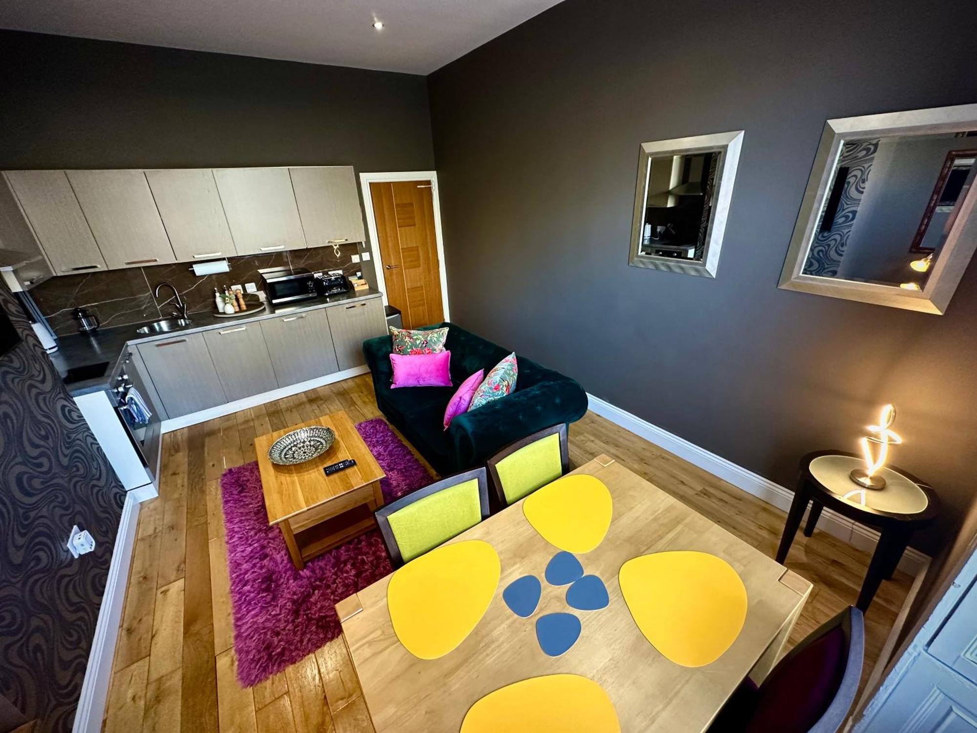 Halvard Apartments At Castletown Ngoại thất bức ảnh