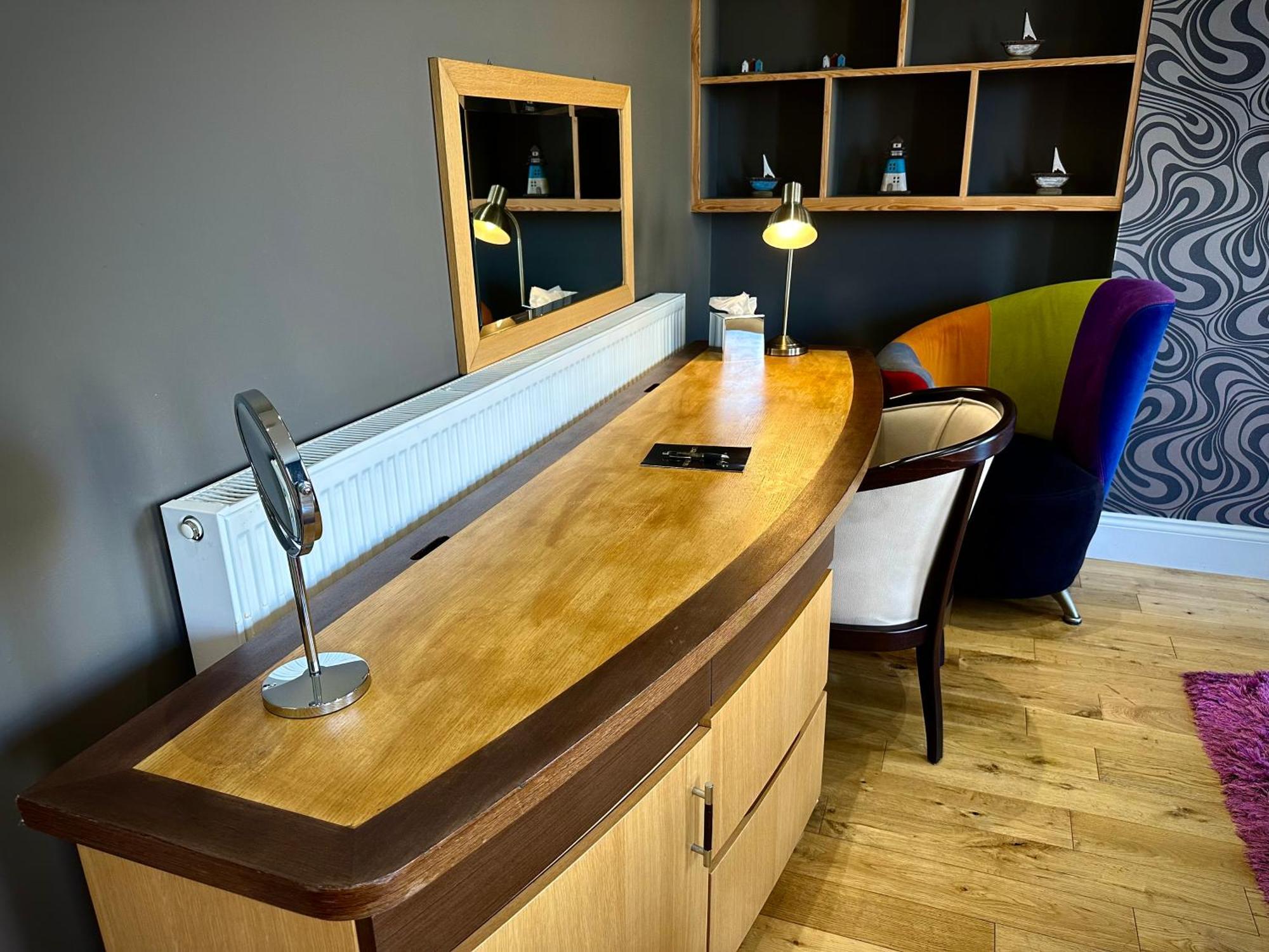 Halvard Apartments At Castletown Ngoại thất bức ảnh